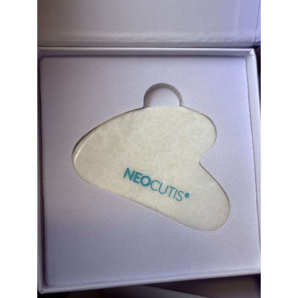 Zo Skin Health- 200mL Exfoliating Cleanser, 50mL Calming Toner & 3 Sheet Masques - Picture 6 of 10